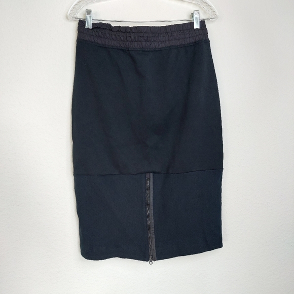 Nike‎ Tech Fleece Midi Skirt Size  Small - Picture 3 of 11